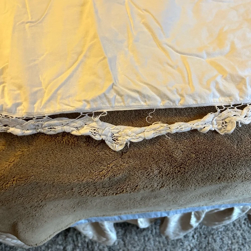 Vintage Battenberg Lace king size duvet cover with pillow cases & bedskirt